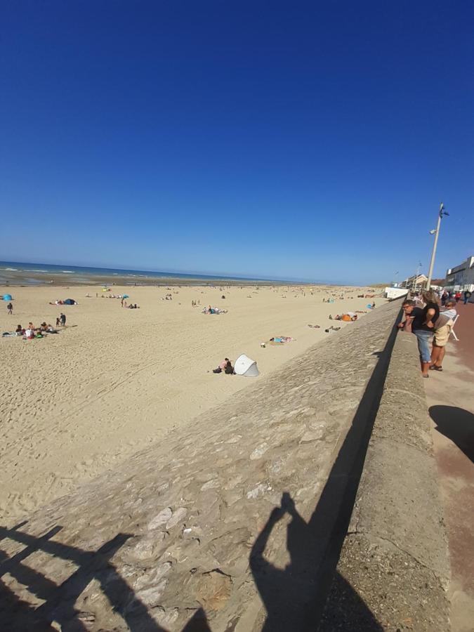 Les Obiones, Vue Laterale Mer, Fort Mahon Plage, Magnifique Studio Cabine 4P, Avec Balcon , Parking Prive Gratuit, Wifi, Classe 2 Etoiles, Exposition Plein Sud En Baie De Somme Kültér fotó