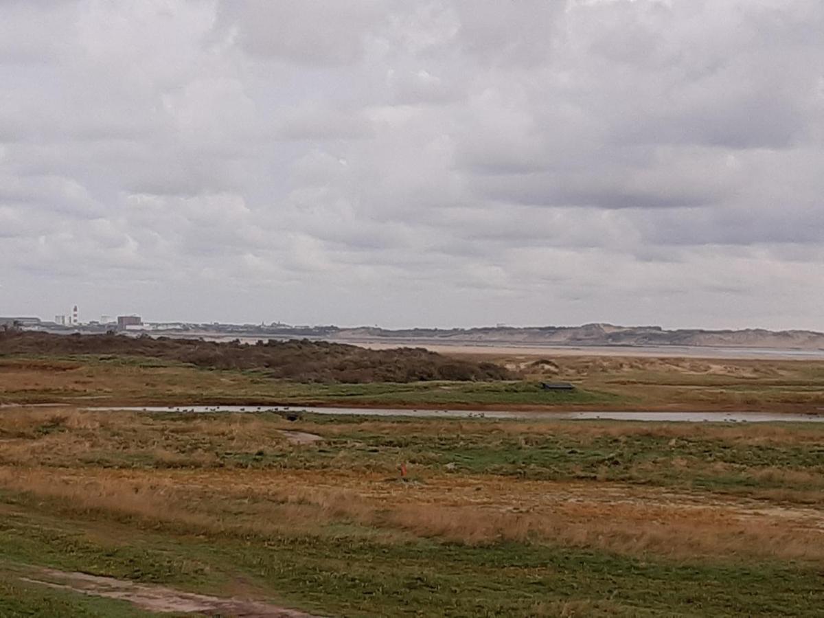 Les Obiones, Vue Laterale Mer, Fort Mahon Plage, Magnifique Studio Cabine 4P, Avec Balcon , Parking Prive Gratuit, Wifi, Classe 2 Etoiles, Exposition Plein Sud En Baie De Somme Kültér fotó